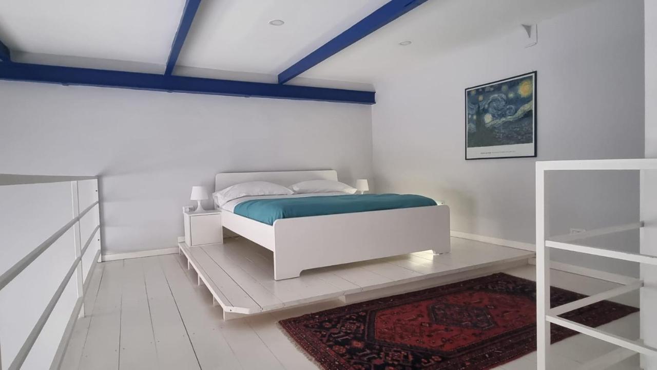 Vicool - Centro Storico Appartement Napels